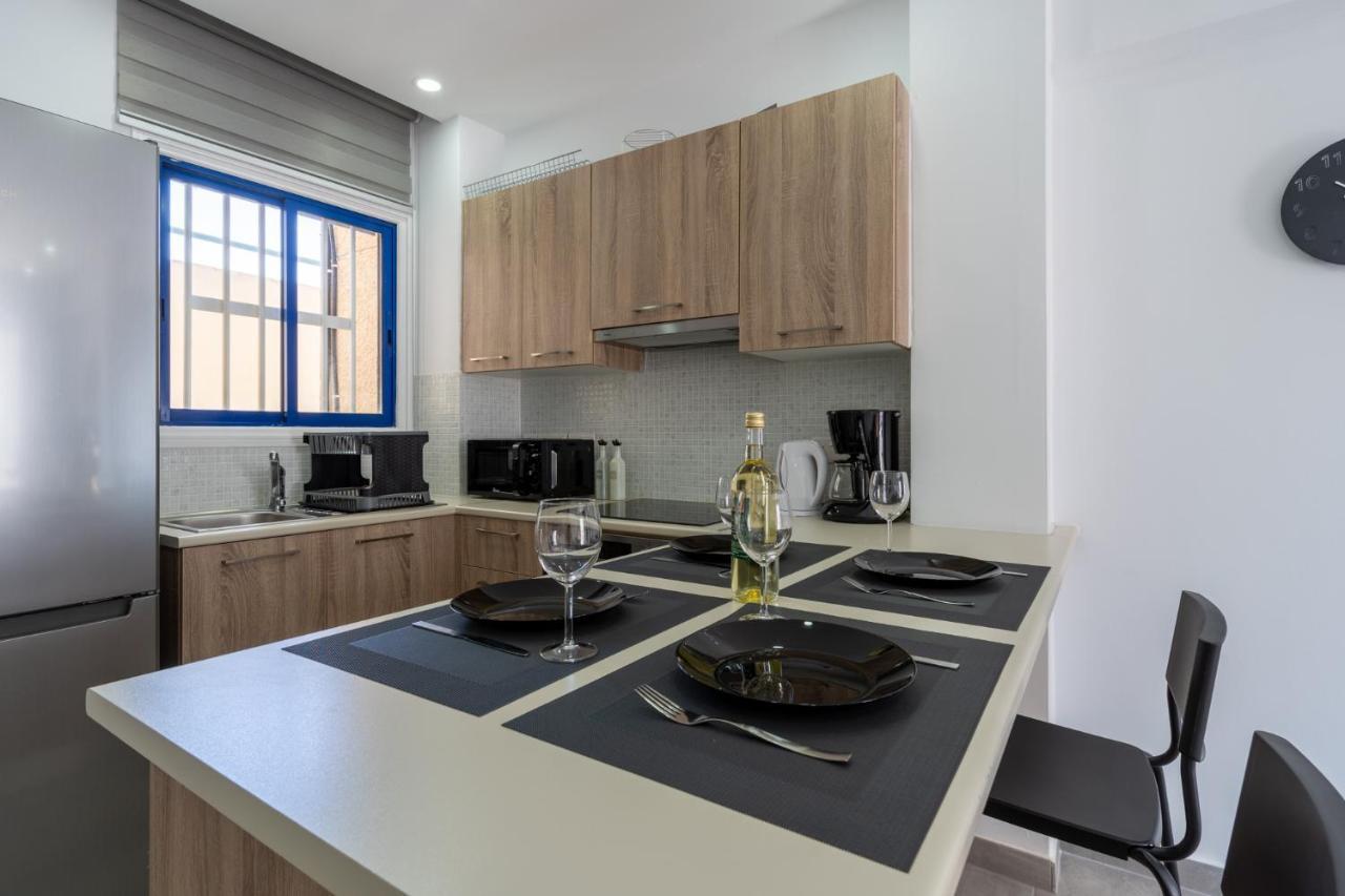 Odyssey - Captivating 2-Bedroom Retreat In Larnaca Exterior foto