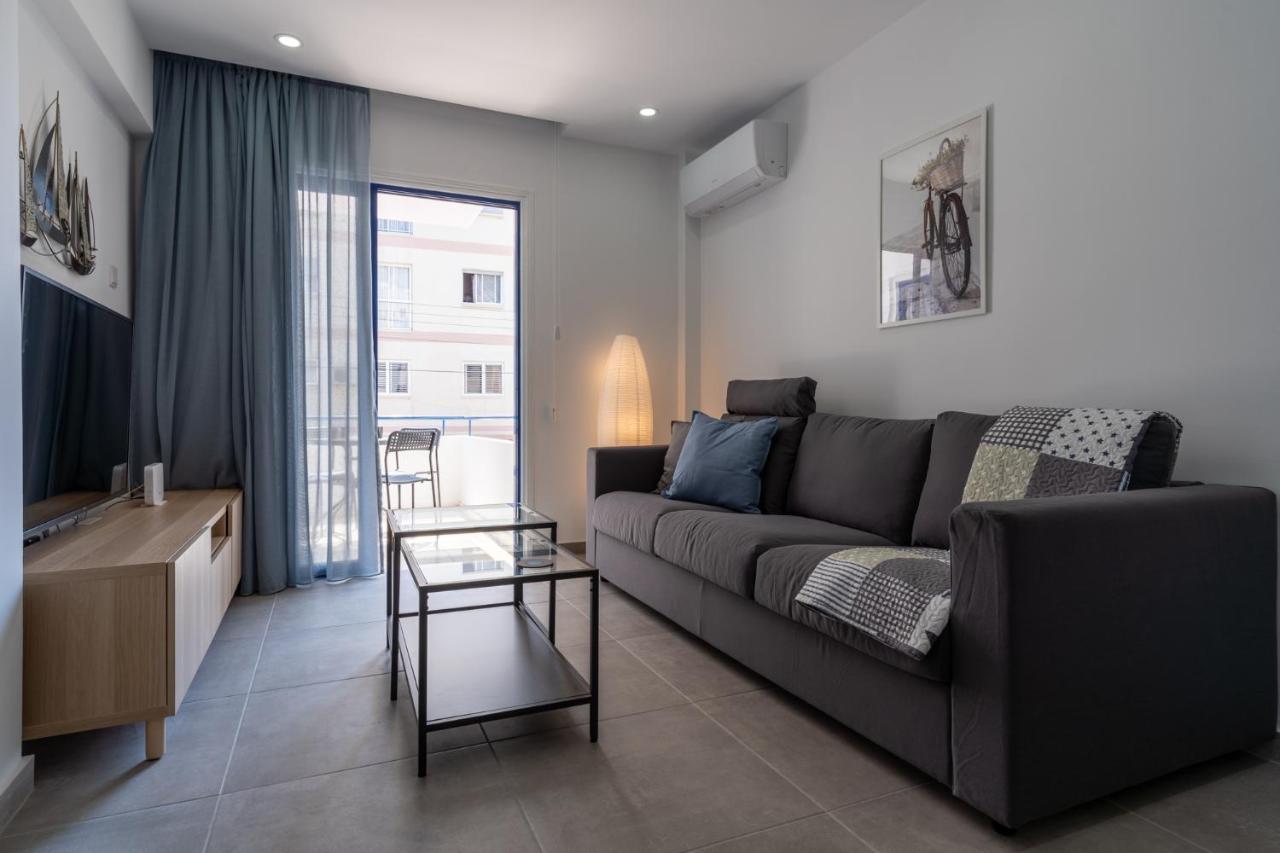 Odyssey - Captivating 2-Bedroom Retreat In Larnaca Exterior foto