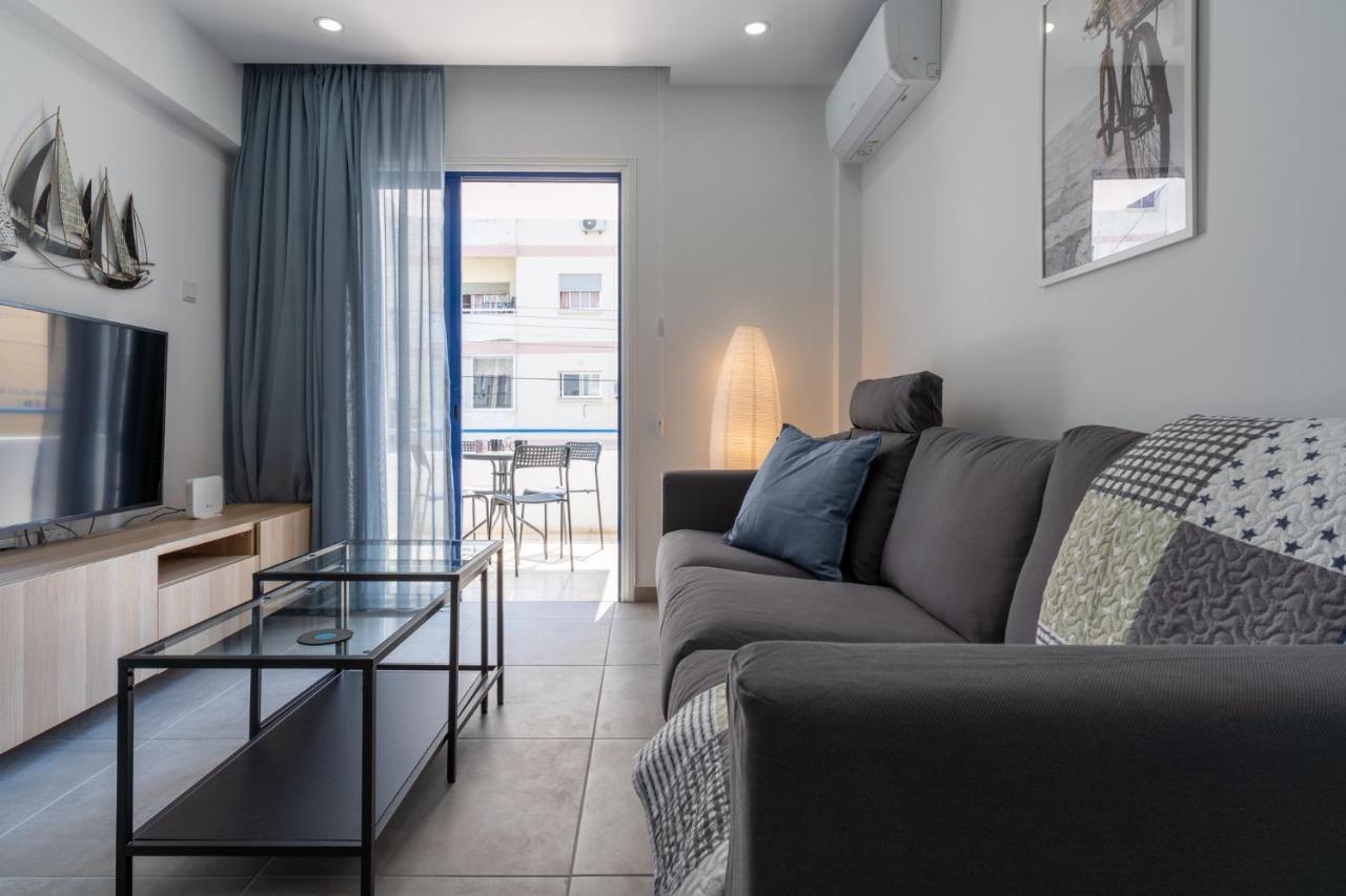 Odyssey - Captivating 2-Bedroom Retreat In Larnaca Exterior foto