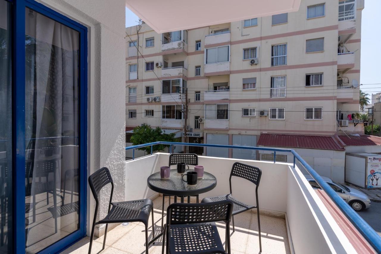 Odyssey - Captivating 2-Bedroom Retreat In Larnaca Exterior foto